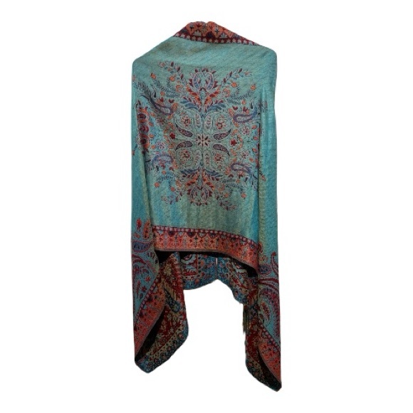 Women’s Bohemian Paisley Pullover Shawl with Fringe Size Medium - Picture 2 of 6